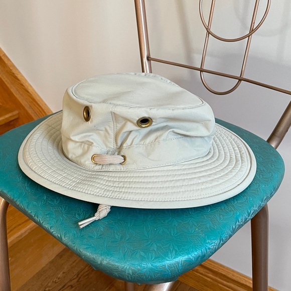 Tilley Bucket Hat - Picture 2 of 7
